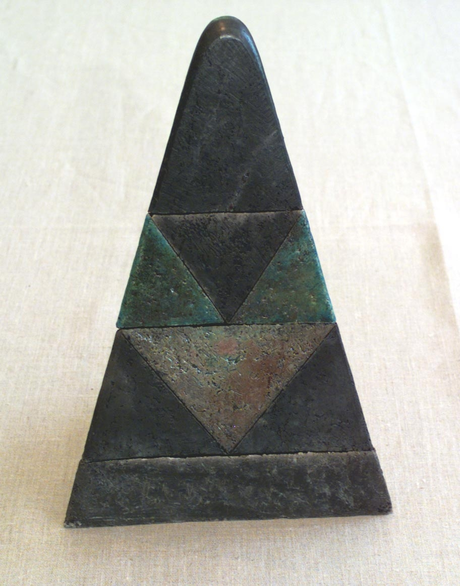 Pyramid [Konsthantverk]