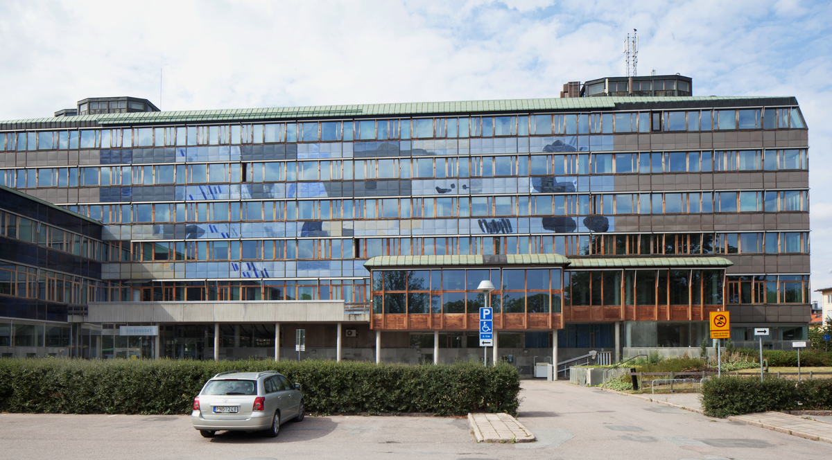 Uppsala stadshus, fasad mot sydost, Dragarbrunn 25:1, kvarteret Frigg, Uppsala 2017