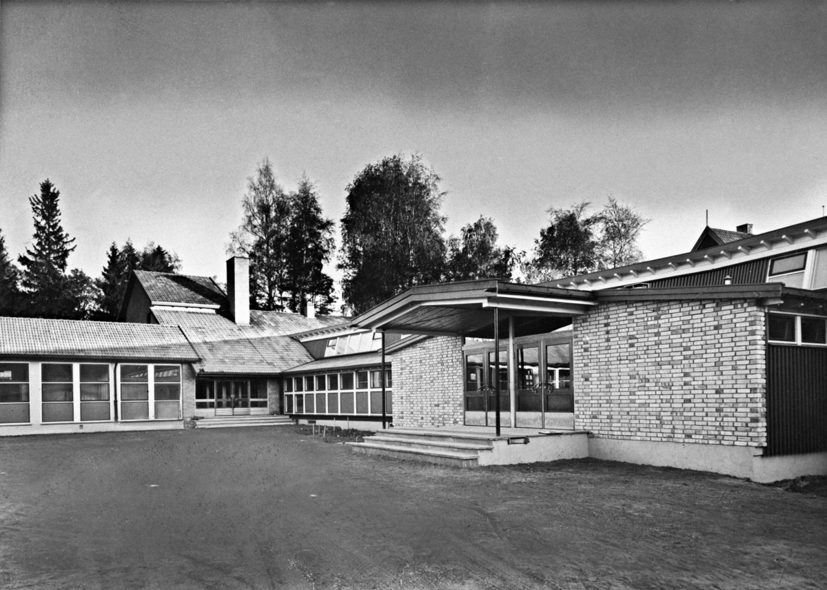 Fjellhamar skole, ny fløy fra 1955.