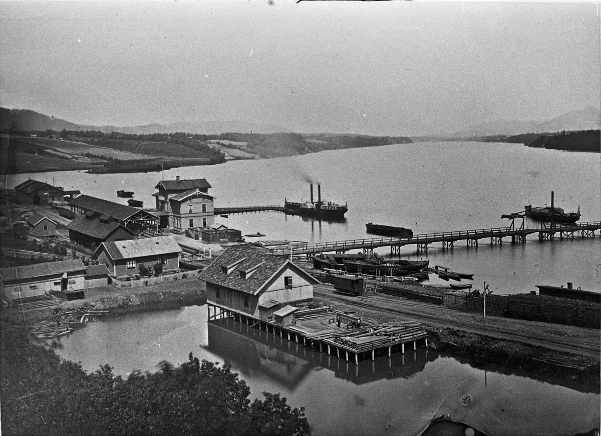 Eidsvoll stasjon mellom 1854 og 1877. 