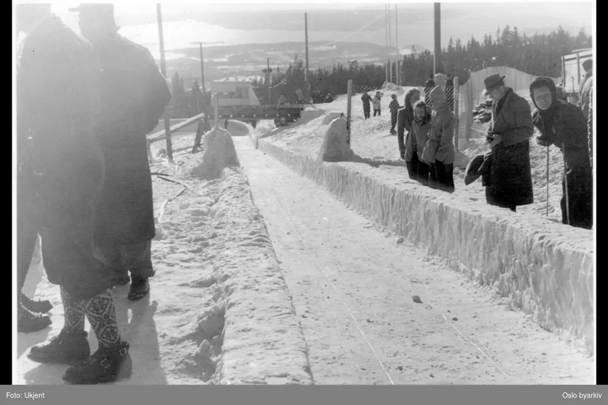 Bobsleighbanen anlagt under vinter OL 1952 fra Frognerseteren langs Hefytyebakken.