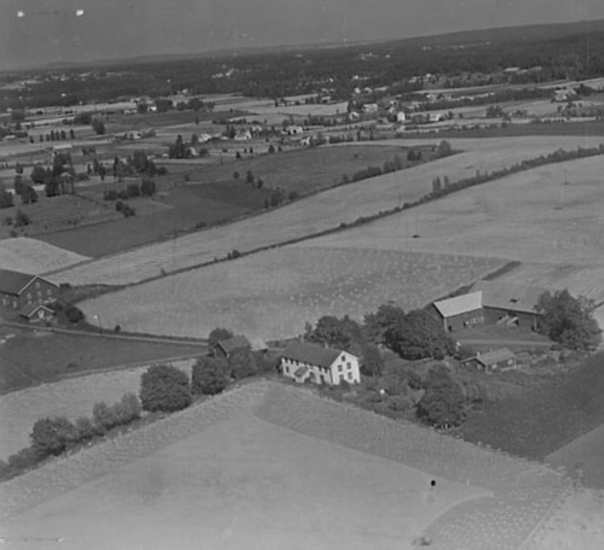 FLYFOTO MELBY, ROMEDAL Anno Domkirkeodden / DigitaltMuseum