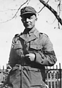 PORTRETT: LEIF HAGEN I UNIFORM. Milorg, mai 1945. 