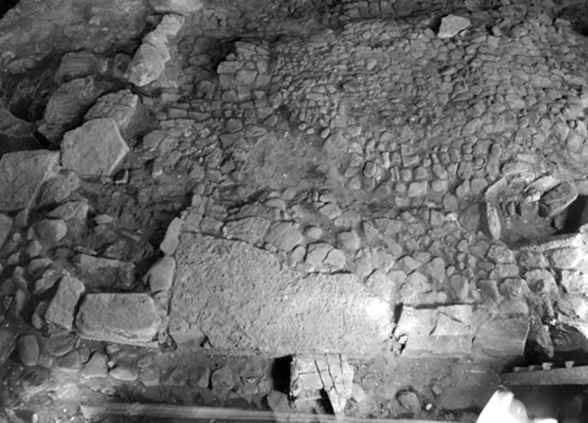 Arkeologiske undersøkelser i Hamar bispegård 1952. "Renessansebygningen"