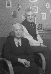 Gullbrudeparet Mørk