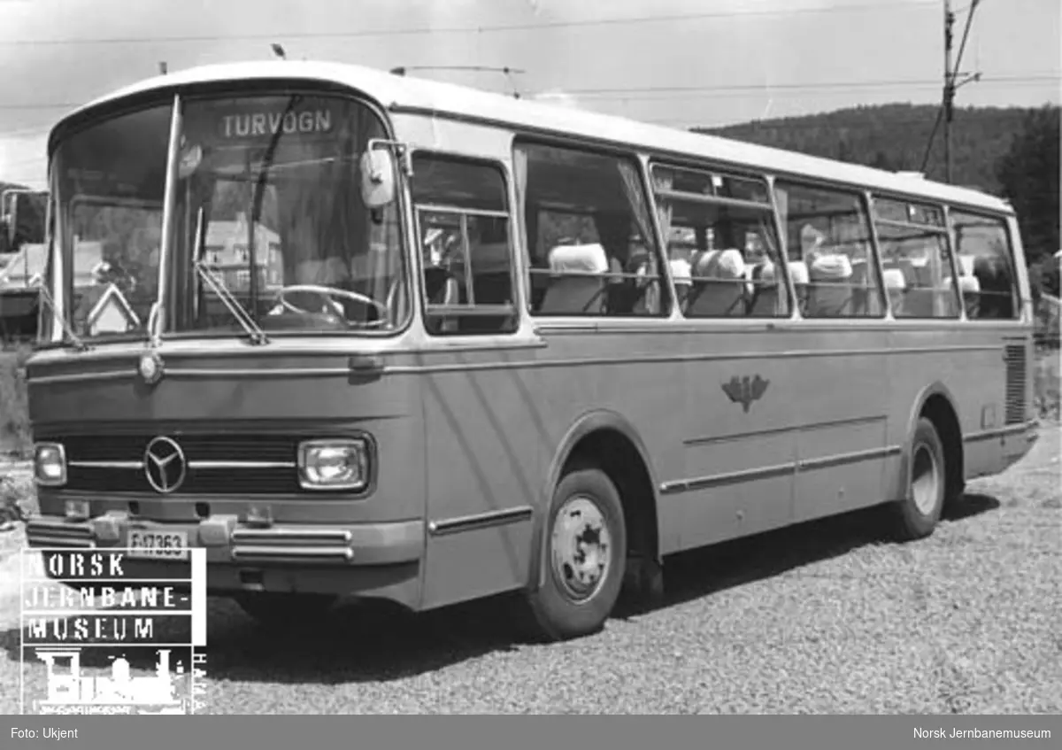 NSB Lågendalsrutens Mercedes-Benz-buss F-17363