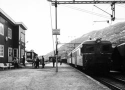 Bjørnfjell stasjon 18. juni 1980, om morgenen : kl. 08.42: l