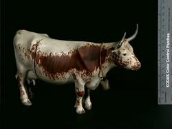 Figur, ku med bjelle