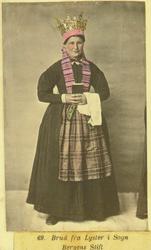 69. Brud fra Lyster i Sogn.