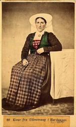 26. Kone fra Ullensvang i Hardanger.