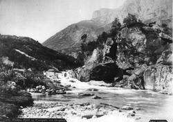 Fjeld og Fosseparti ved Skogstad