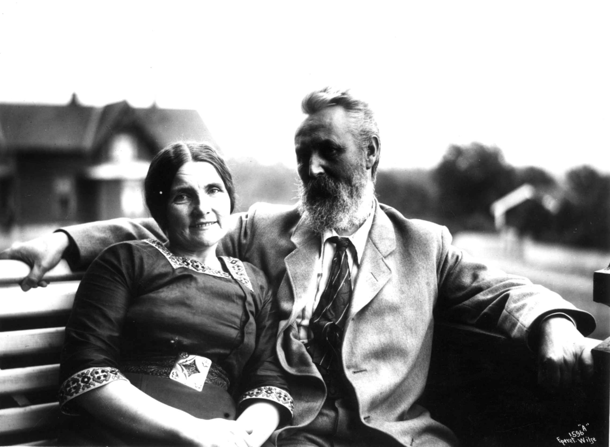Maleren Theodor Kittelsen med frue, Inga