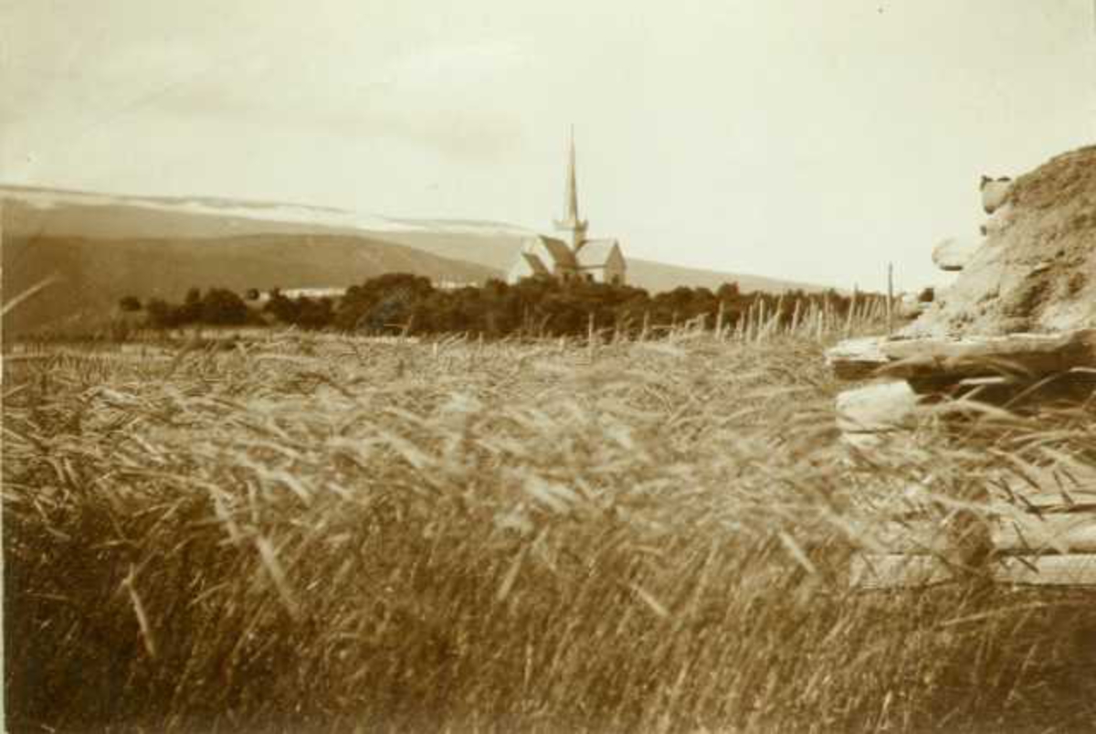 Lesja kirke, Lesja, Oppland. Fotografert 1910.