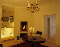 Stue i leilighet i gammel gård på Bislett. Illustrasjonsbild