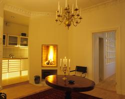 Stue i leilighet i gammel gård på Bislett. Illustrasjonsbild