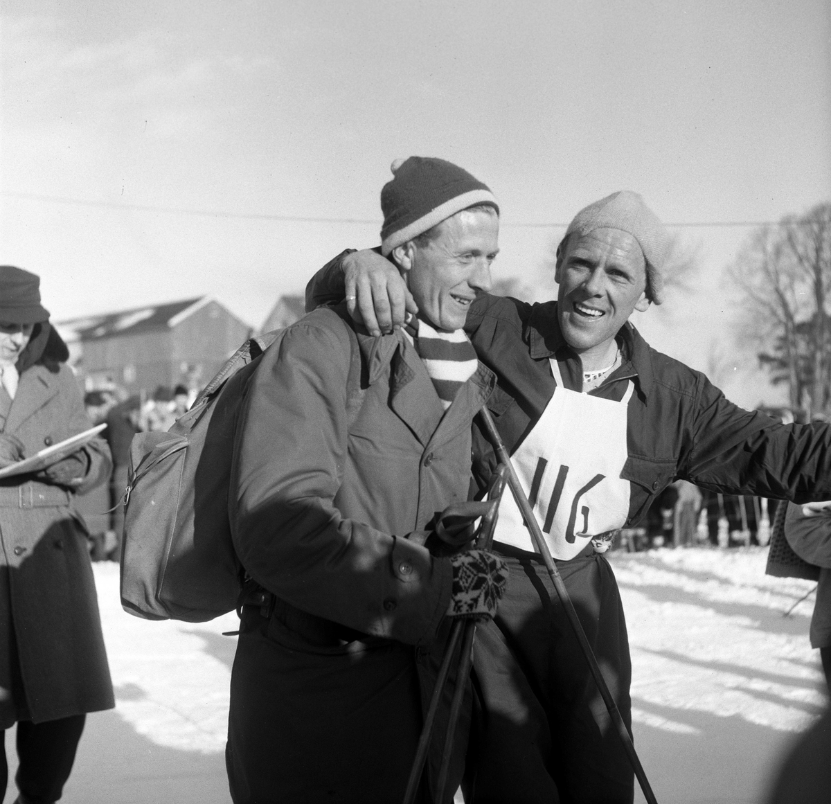 Serie. Skiløperen Håkon Brusveen, bl. under et langrenn på Lillehammer (nr.45 på brystet) i 1958, og 30km i NM (nr. 30) i 1960.  Fotografert 1958-60.