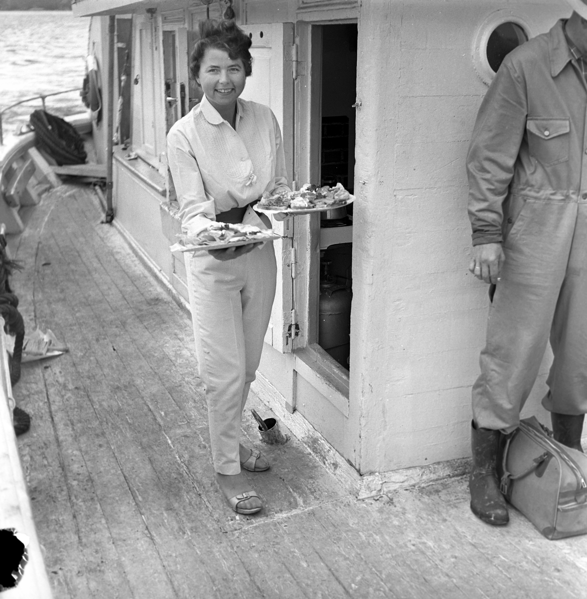 Serie. Fiskeskøyta "Barodd" på sightseeing. Fotografert 14. juni 1961.