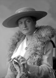 Portrett av Dorothea 'Thea' Sontum, gift senere med rådhusfo