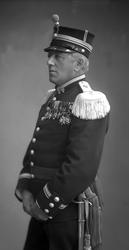 Portrett, Ole Olsen i uniform som major ved infanteriet og m