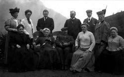 Amerikanske turister på norgesbesøk. Gruppe av amerikanere, 