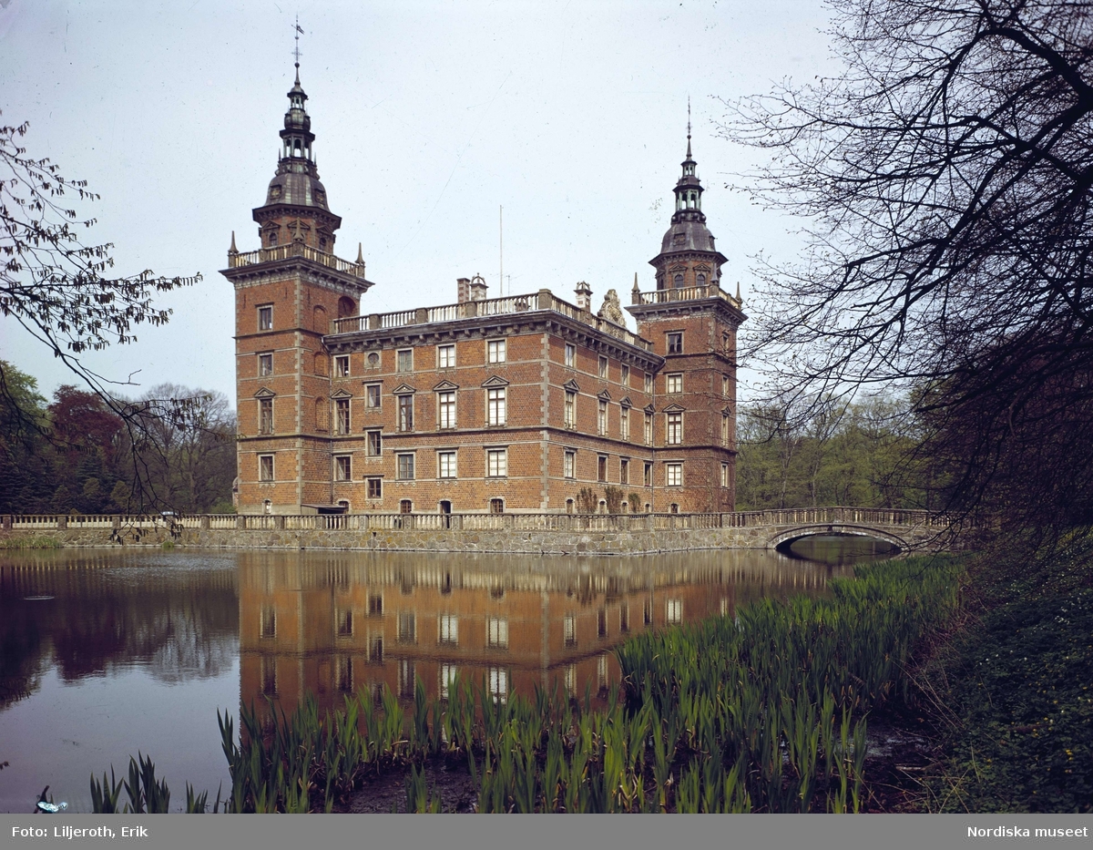 Marsvinsholms gods, Balkåkra socken, Ljunits härad, Skåne. Byggt 1644-48 i tegel och sandsten av Otte Marsvin och Mette Brahe.