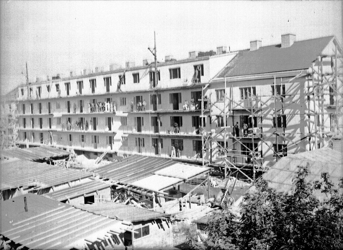 Flerbostadshus under uppförande, Uppsala 1934