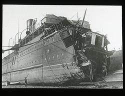 Torpedert skip utenfor Bologne, 1915.