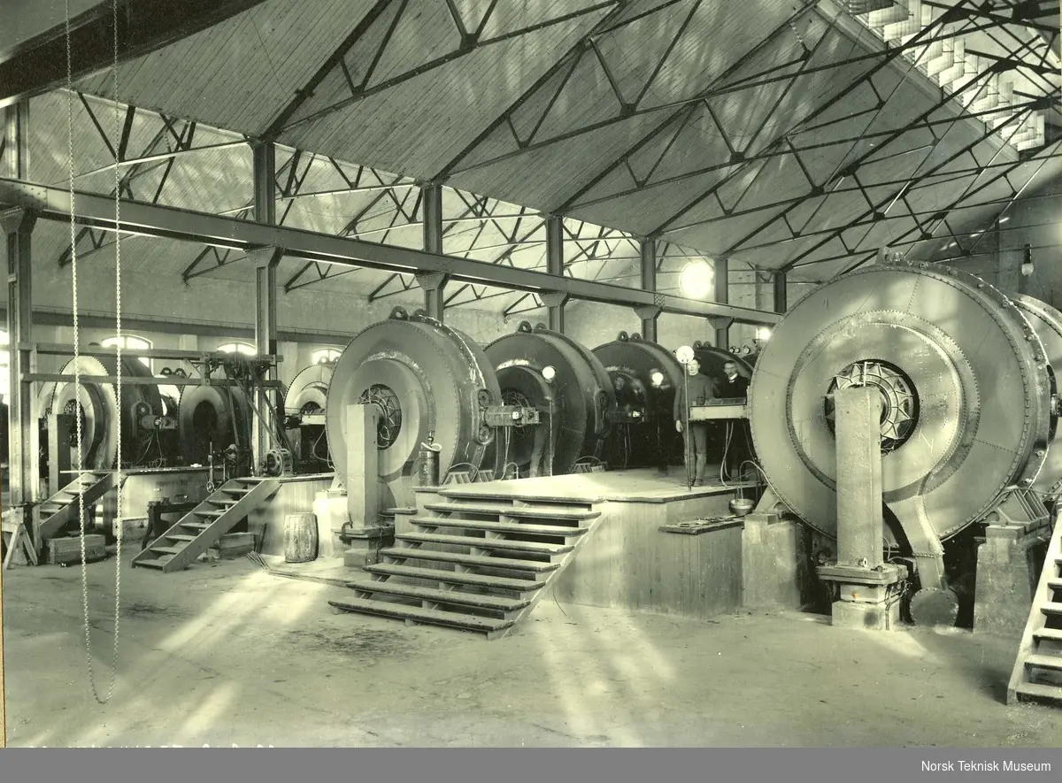 Notodden Salpeterfabrikker. Interiør fra ovnshuset, 1908