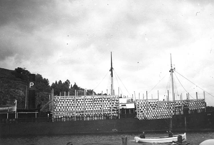 S/S BEO lastar silltunnor för Island 1936