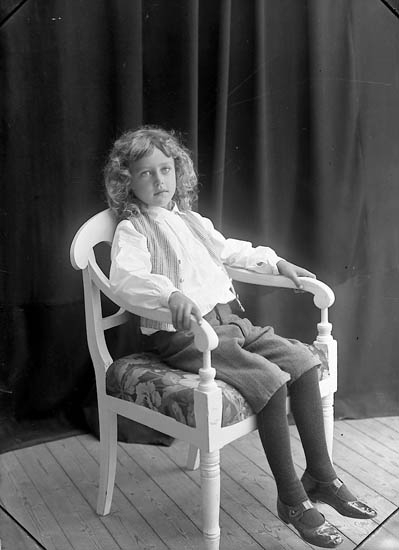 Enligt fotografens journal nr 1 1904-1908: "Larsson, Gunnar Hufveröd Ucklum".