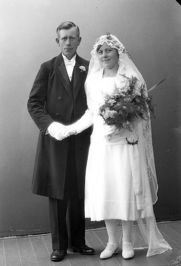 Enligt fotografens journal nr 5 1923-1929: "Karlsson, Herr Oskar Varvet Här".