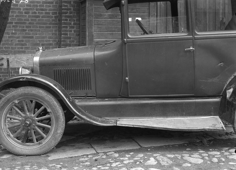 Uppgift enligt fotografen: "Uddevalla. Ford 1929 års modell."