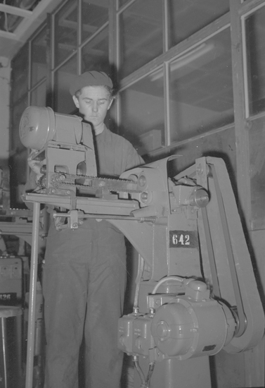 Text till bilden: "Jonsereds fabrik, Brastad. 1948.10.22"




