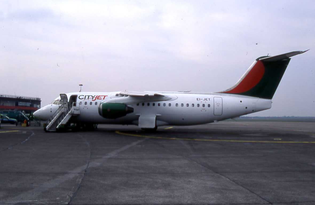 Ett fly på bakken, BAe 146-200A EI-JET Fra Cityjet. DUB Dublin