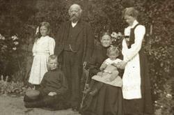 Yngre og eldre på Rophaug