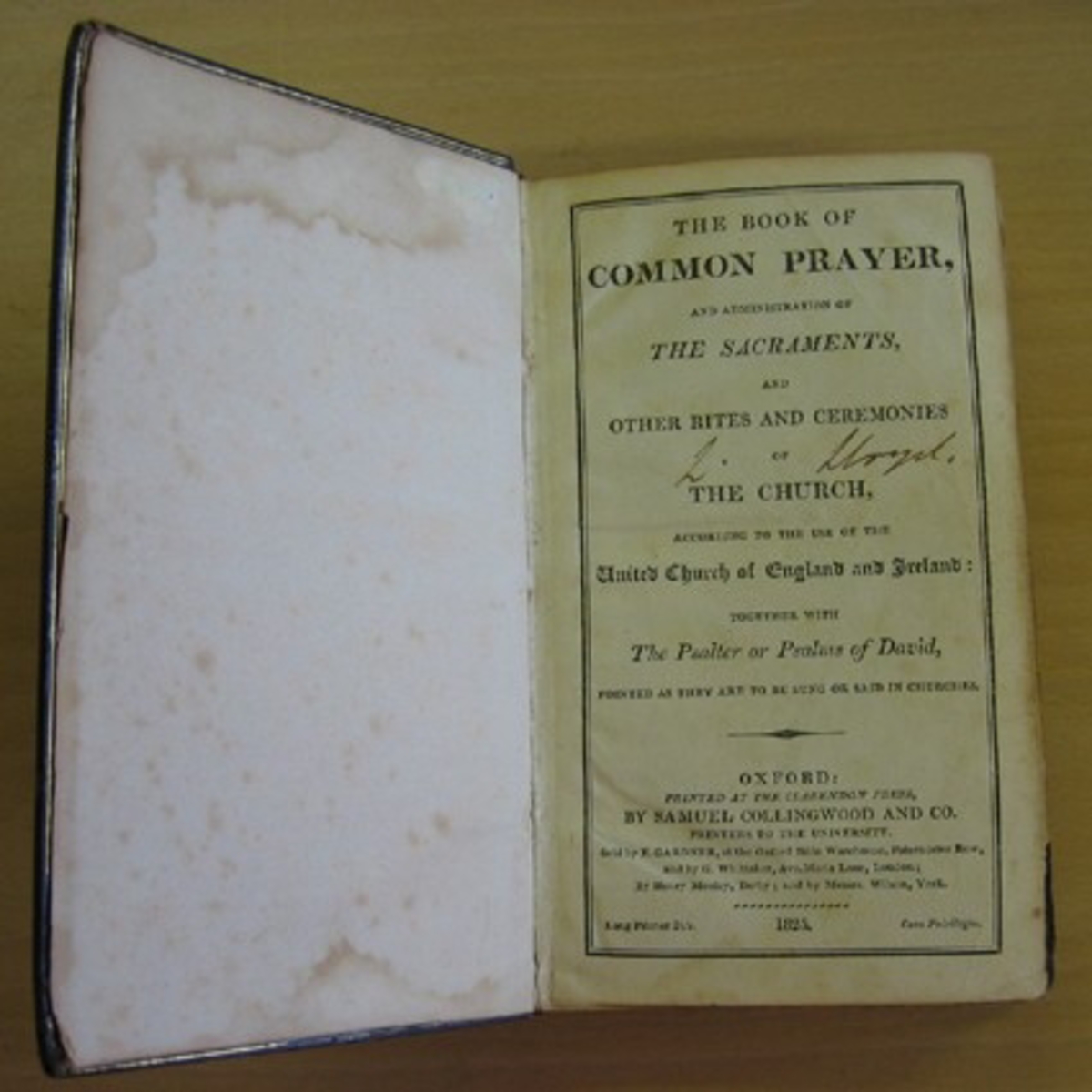 BOK: The book of common Prayer and administration of the sacramants and other rites and ceremonies of the church. The Psalter or Psalter of David. Oxford 1825.

Fyra böcker, (inbundna) som tillhört Lloyd.