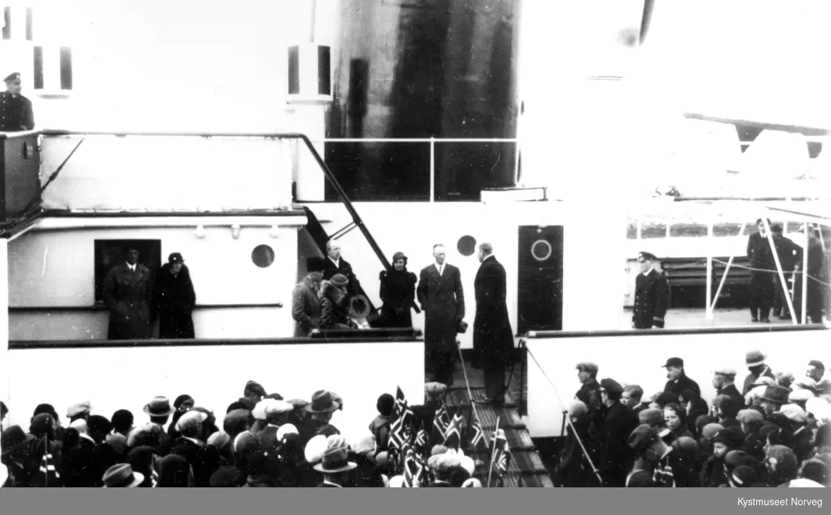 Kronprinsparet besøker Rørvik i 1937