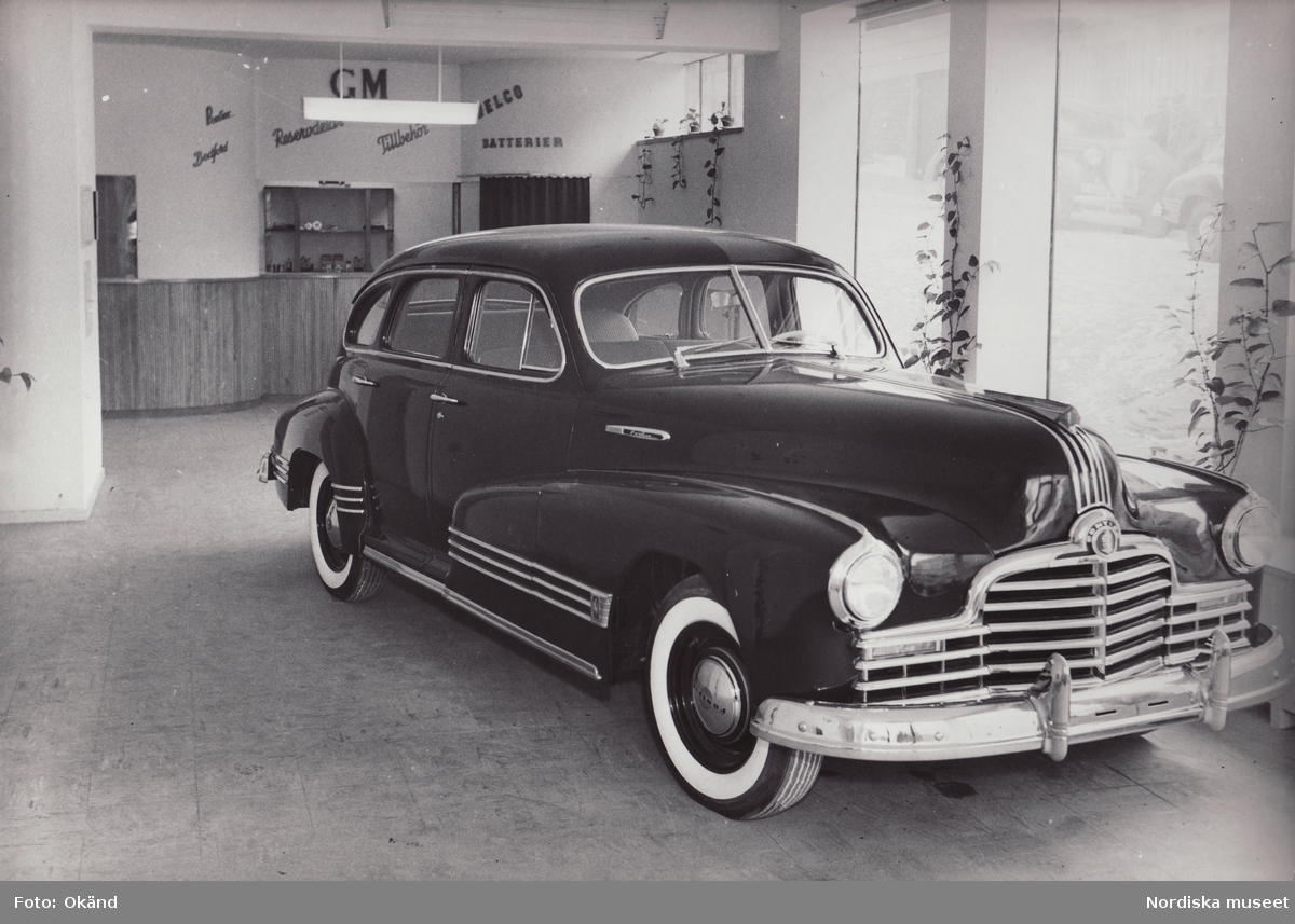 General Motors Nordiska Ab. "En ny Pontiac Torpedo 1946 till salu hos GM-återförsäljaren Eskels Bil AB i Borås"