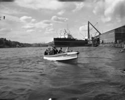 Vardens arkiv. Hvalkokeri Norhval som ligger ved Framnæs mek