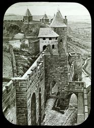 Frankrike: Visigotertårnet og porten i L'Aude