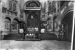 Domkirkens høialter med Ferdinand IIIs kiste. Sevilla