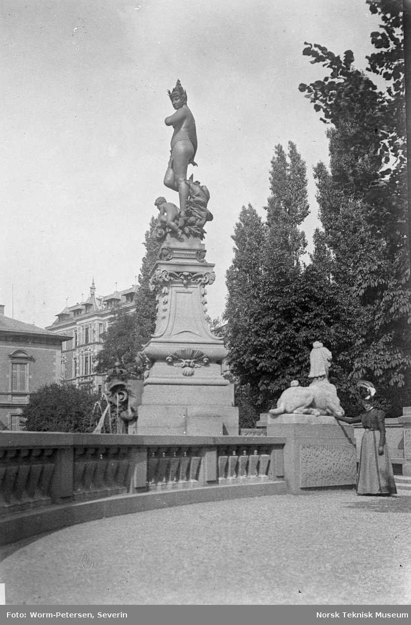 Fontene/statue/monument, Stuttgart