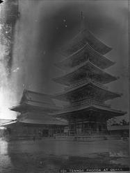 Ossaka Tennoji pagode, Japan.