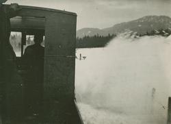 Snørydding med Snow King på FWD i Lågendalen 1929