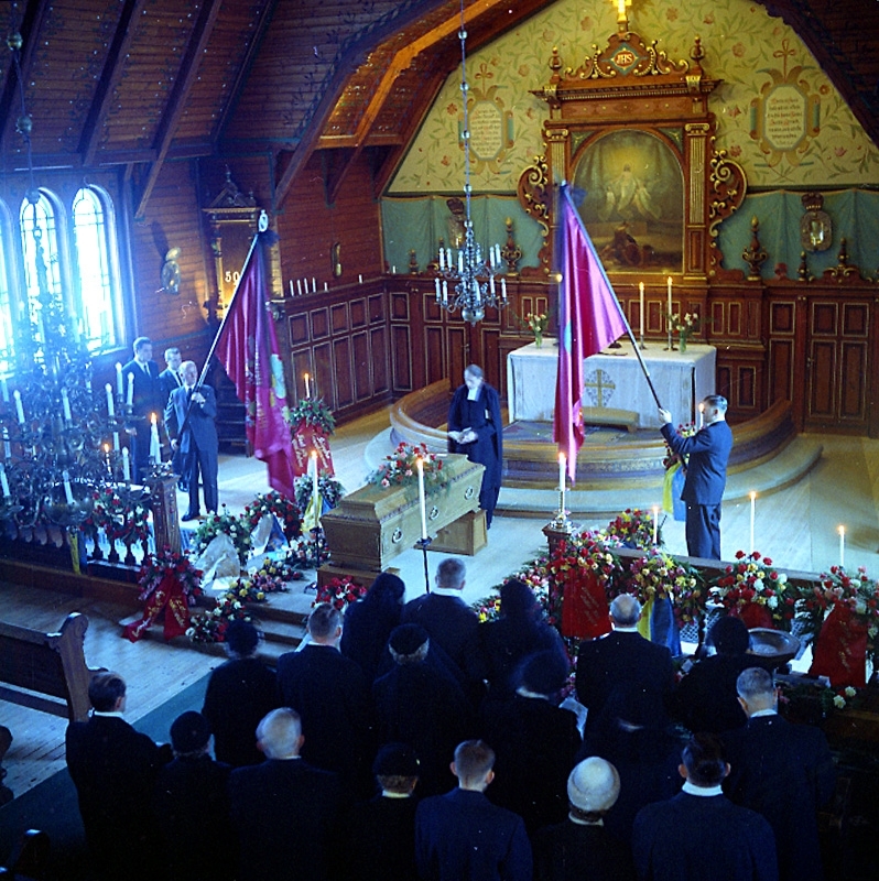 Holmbergs begravning i Ljusnarsbergs kyrka.