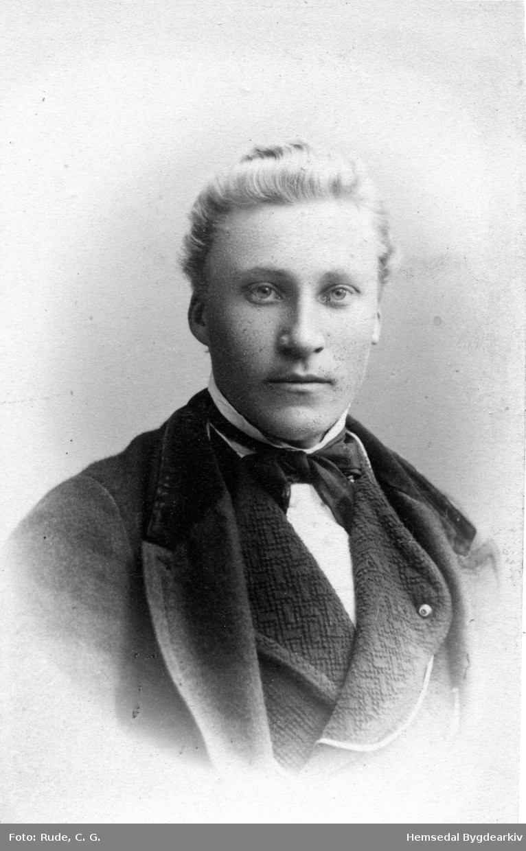 Trond J. Båstø (1861-1945) bonde i Båstø, 54.4, i Hemsedal.