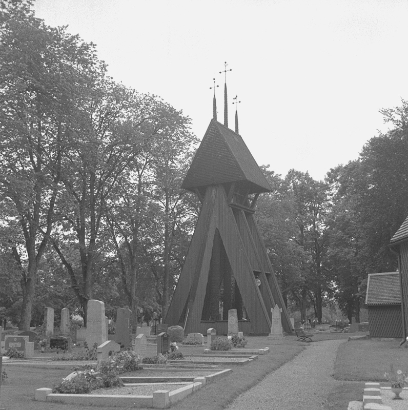 Kvistbro kyrka, exteriör.
September 1964.