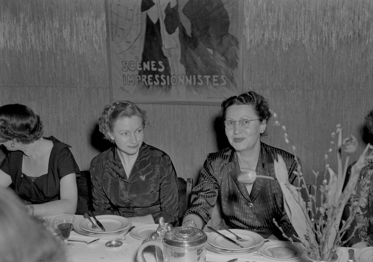 Middagsselskap i Kunstindustrimuseet og Handelsstandens Hus