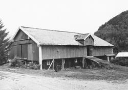 Bildeserie av Opshaugløa før den ble flyttet til Sunnmøre Mu