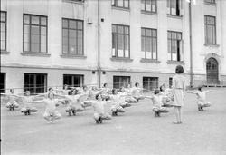 Pikegymnastikk ved Hammartun skole.